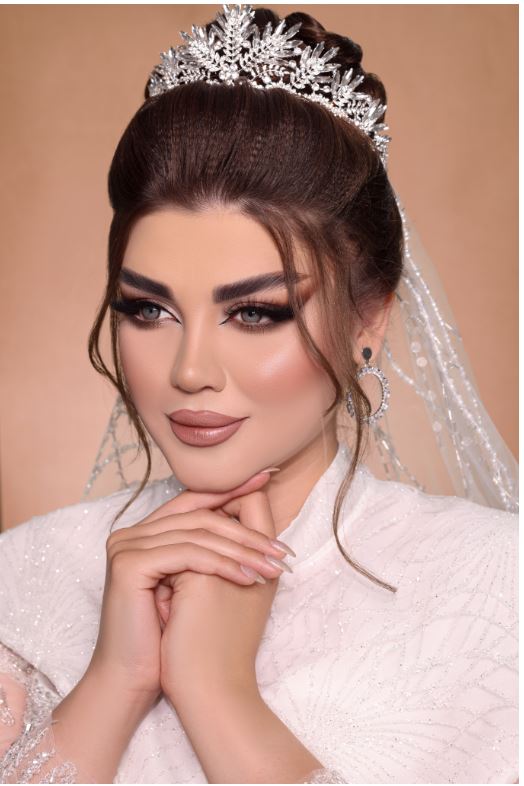 مزایای انتخاب مرکز تخصصی عروس نسترن عبادی